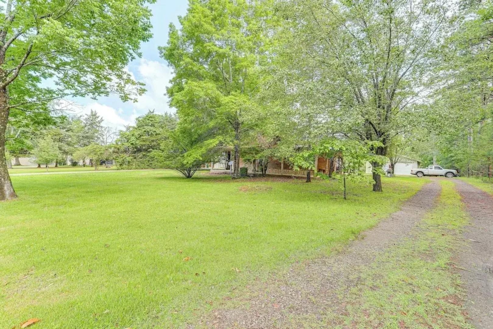 Tumbling Shoals Cabin < 1 Mi to Beaches & Boating!