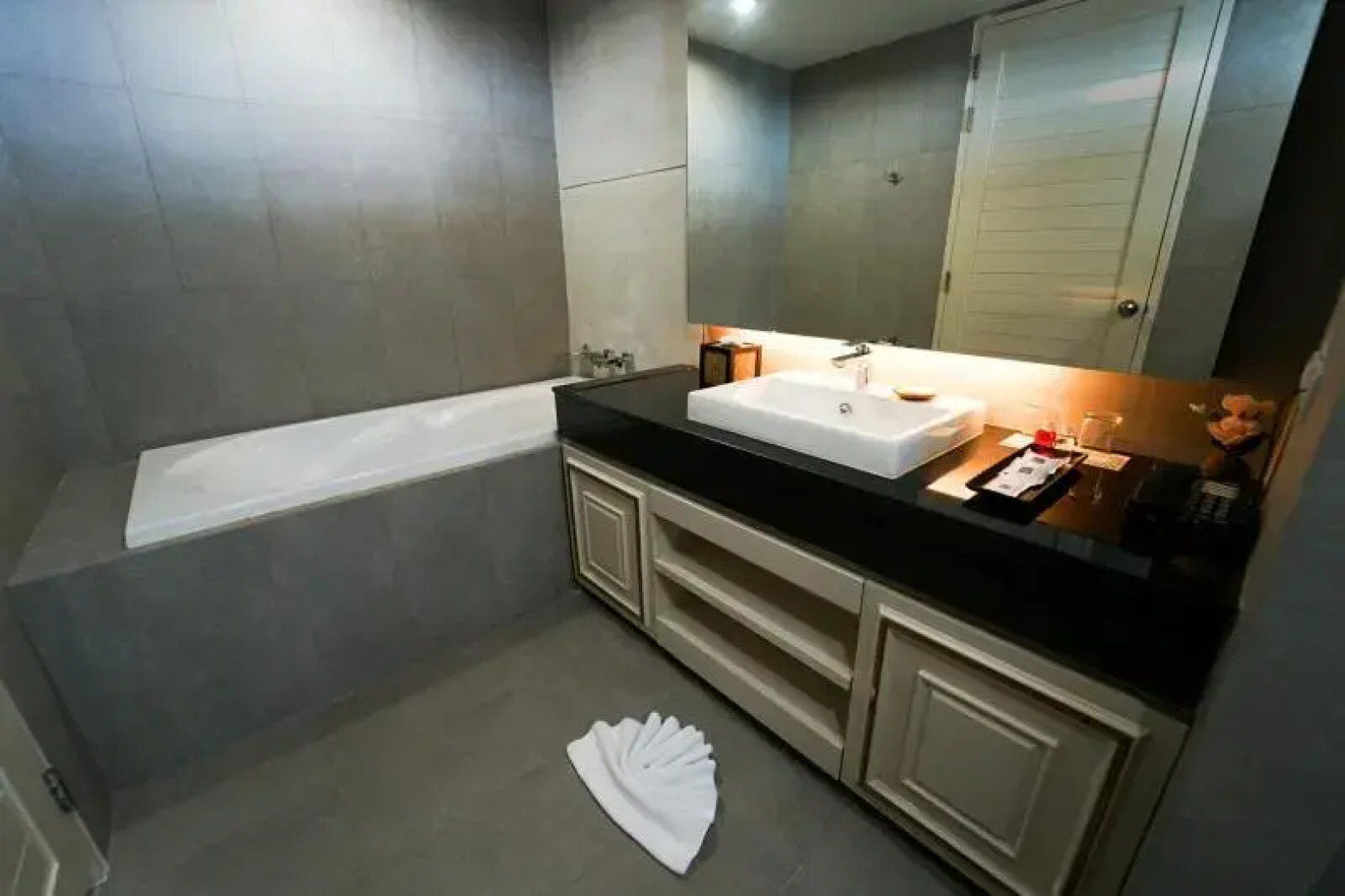 Serene Phla resort and restaurant