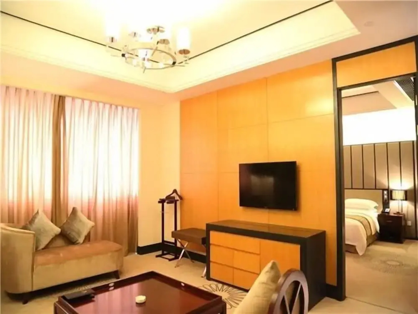 Jiuhua Jin Jiang International Hotel