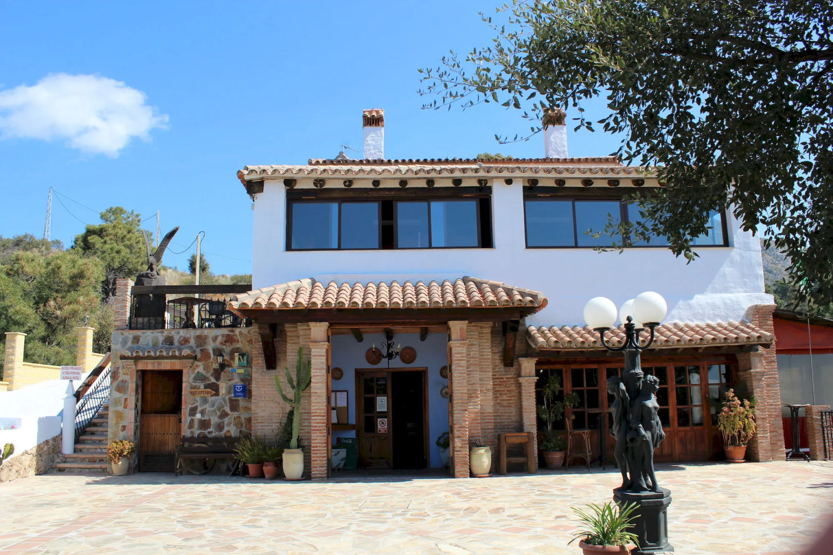 Hotel Los Jarales