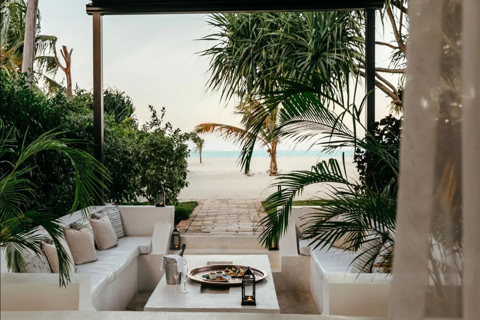 Отель LUX Marijani Zanzibar