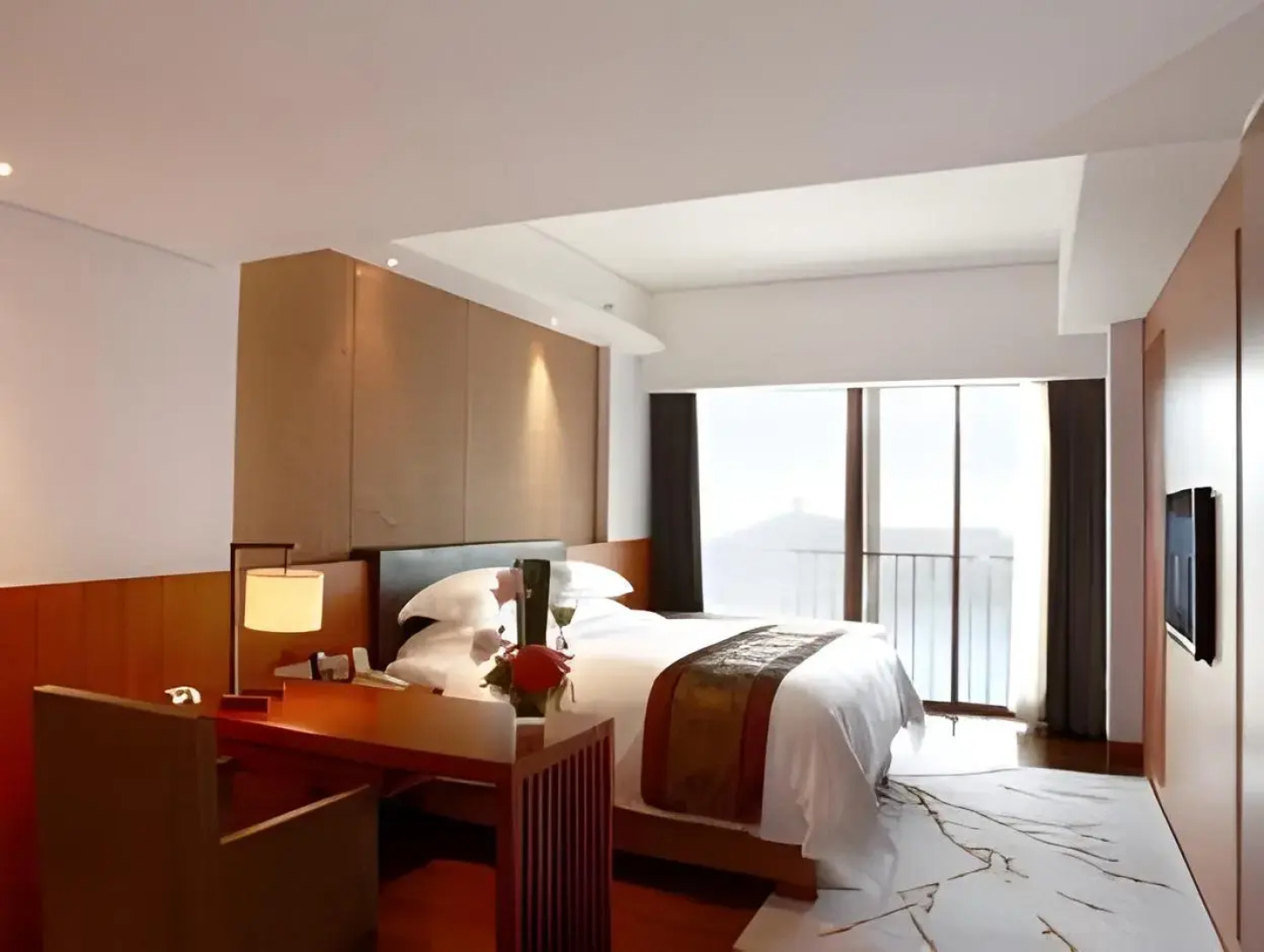 Baiyun Lakeside Hotel