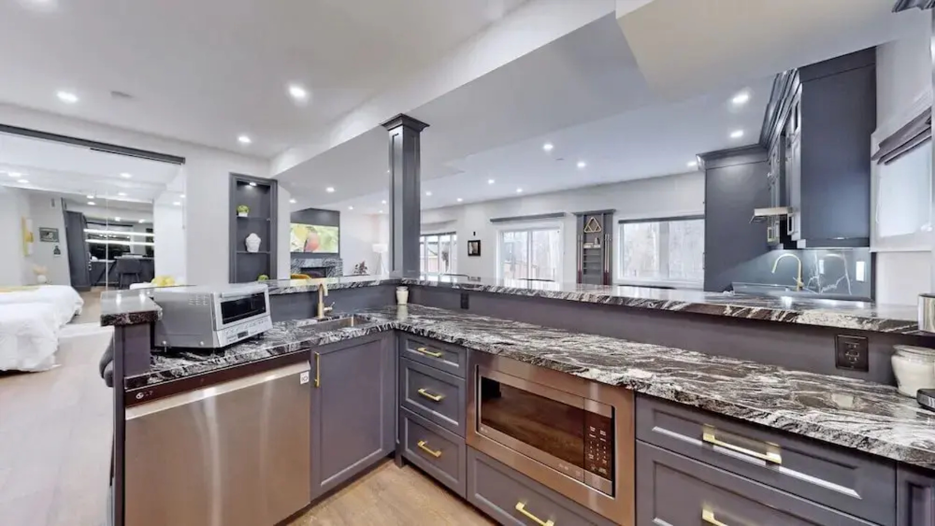 Family Modern Walkout Basement w Sauna Ski Resort 30min