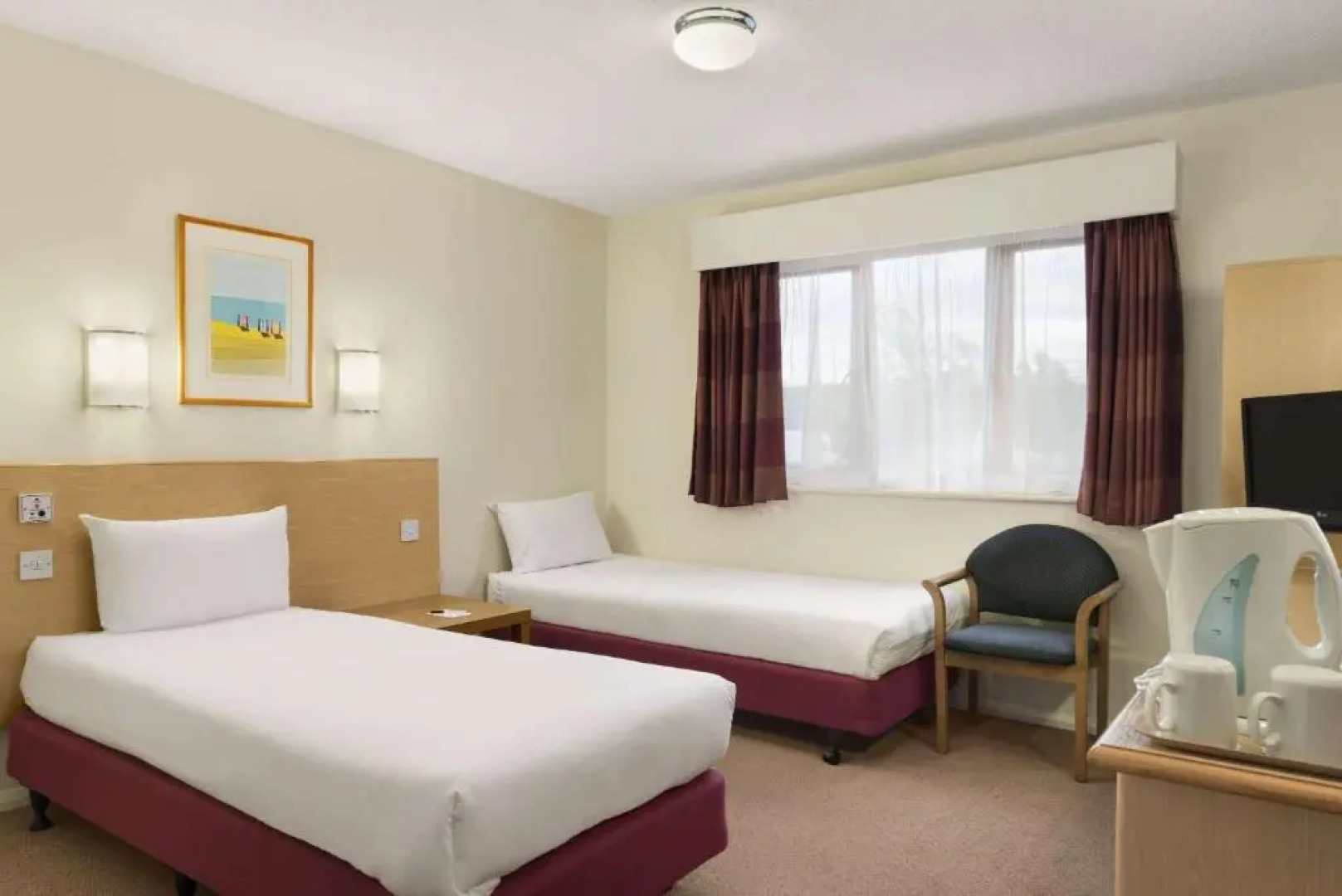 Days Inn By Wyndham Warwick South M40
