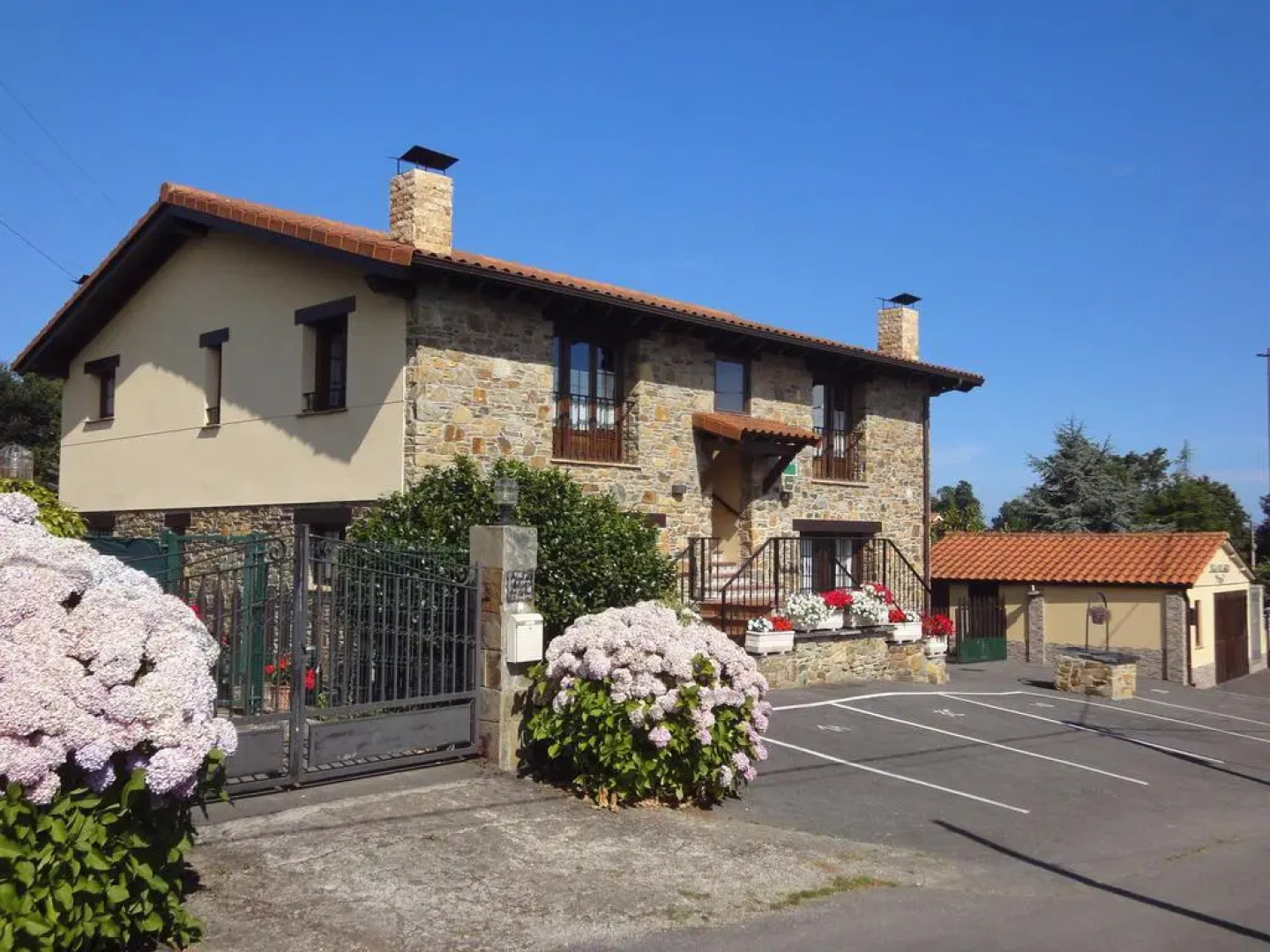 Apartamentos Rurales Villa de Saín