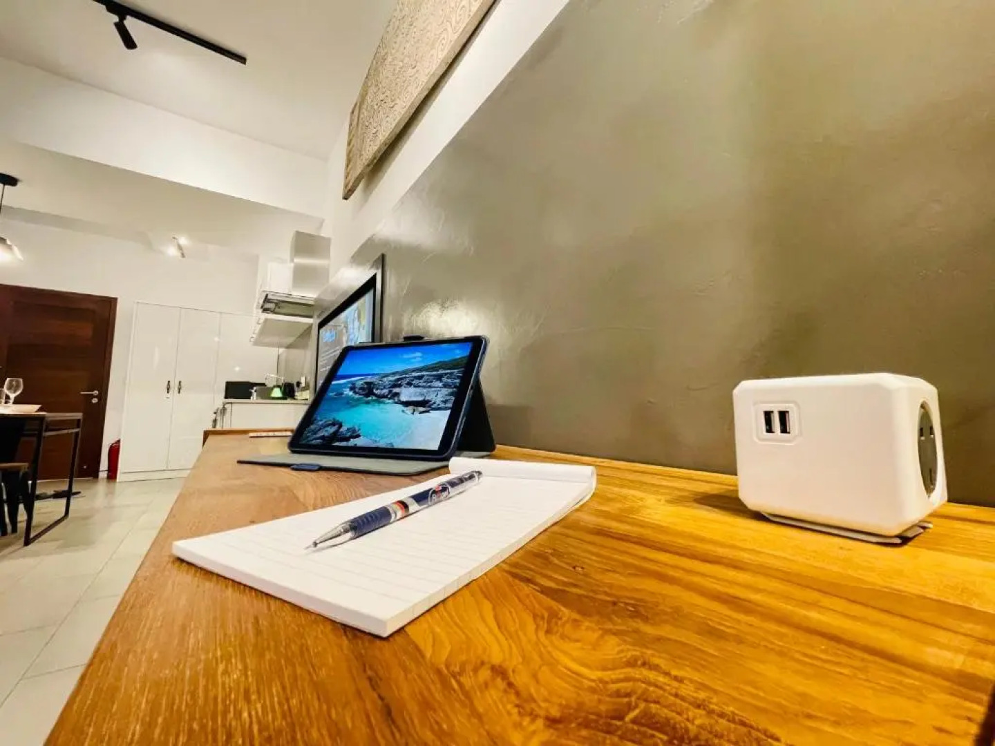 Studio 213 - Ebene Square