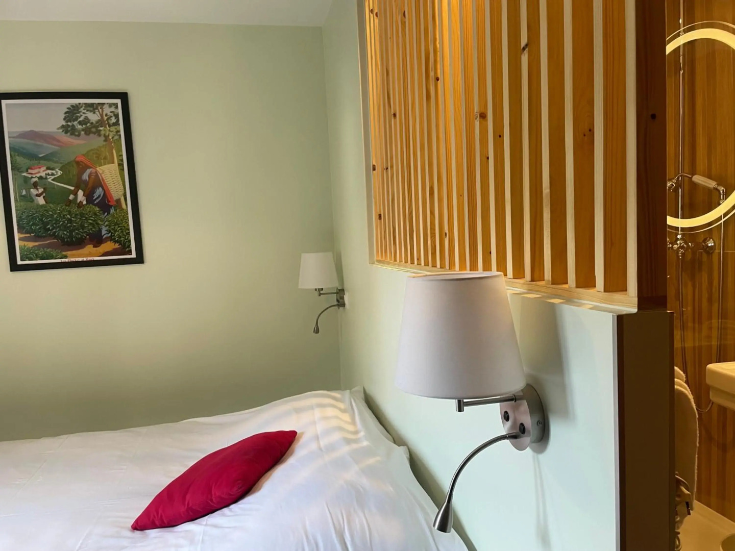 Отель Mermoz Paris Le Bourget