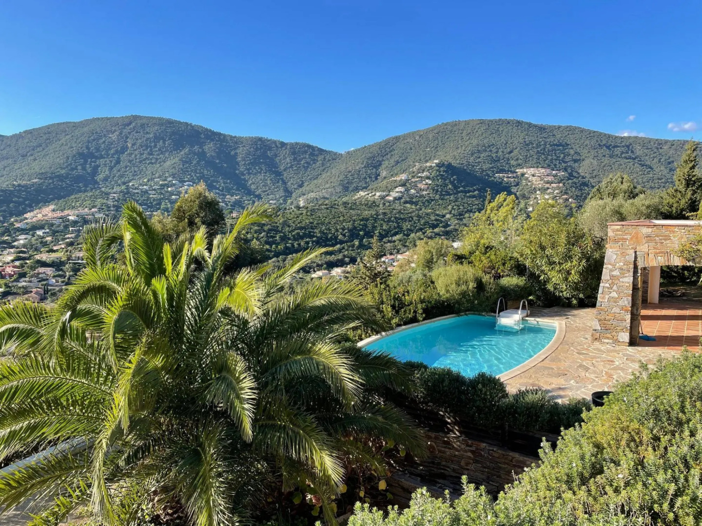 Villa in Cavalaire With Sea View & Pool