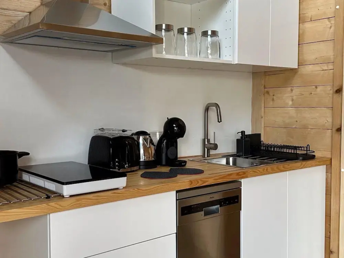 Wooden Home by Lake Klepnicko With Pier