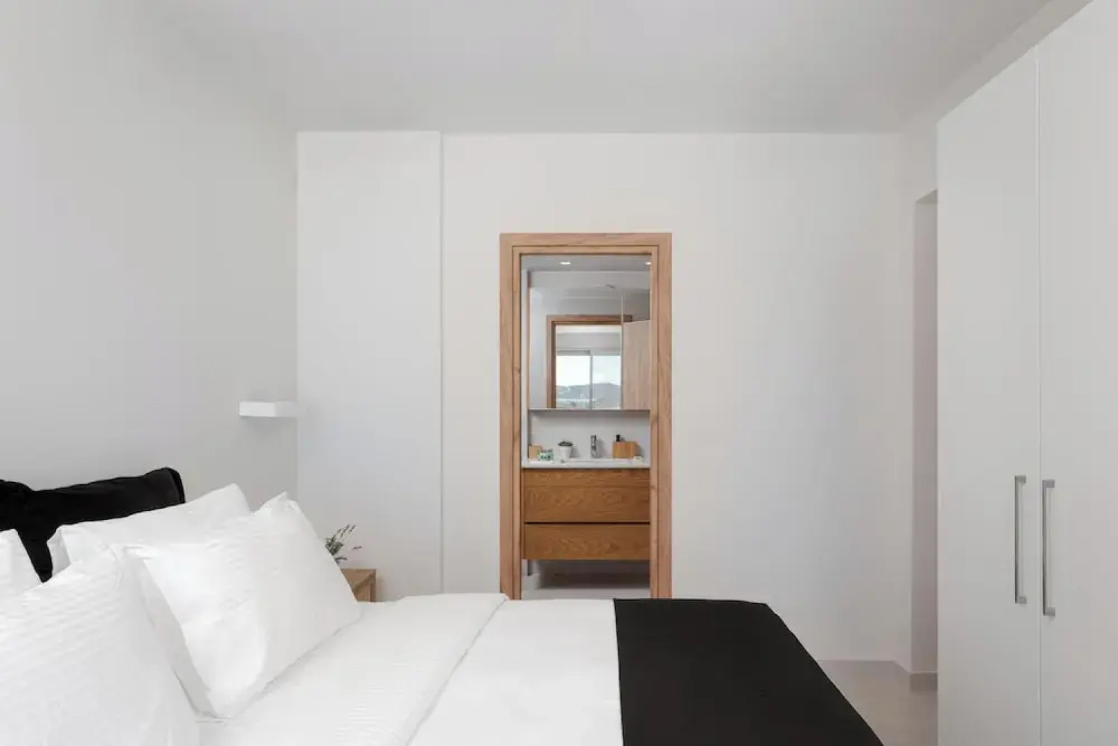 Luxurious Seafront Villa Karystos