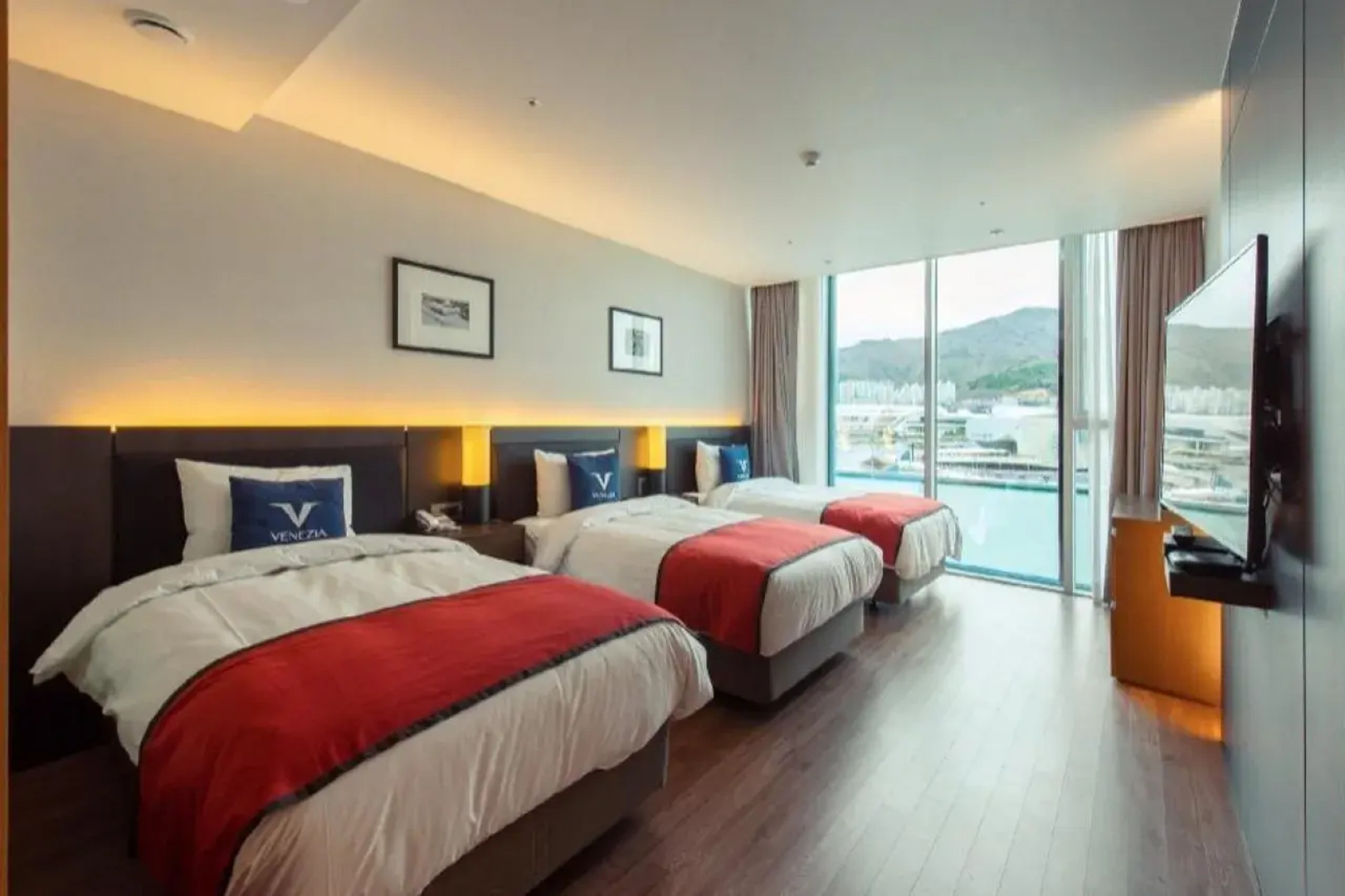 Yeosu Venezia Hotel & Suite