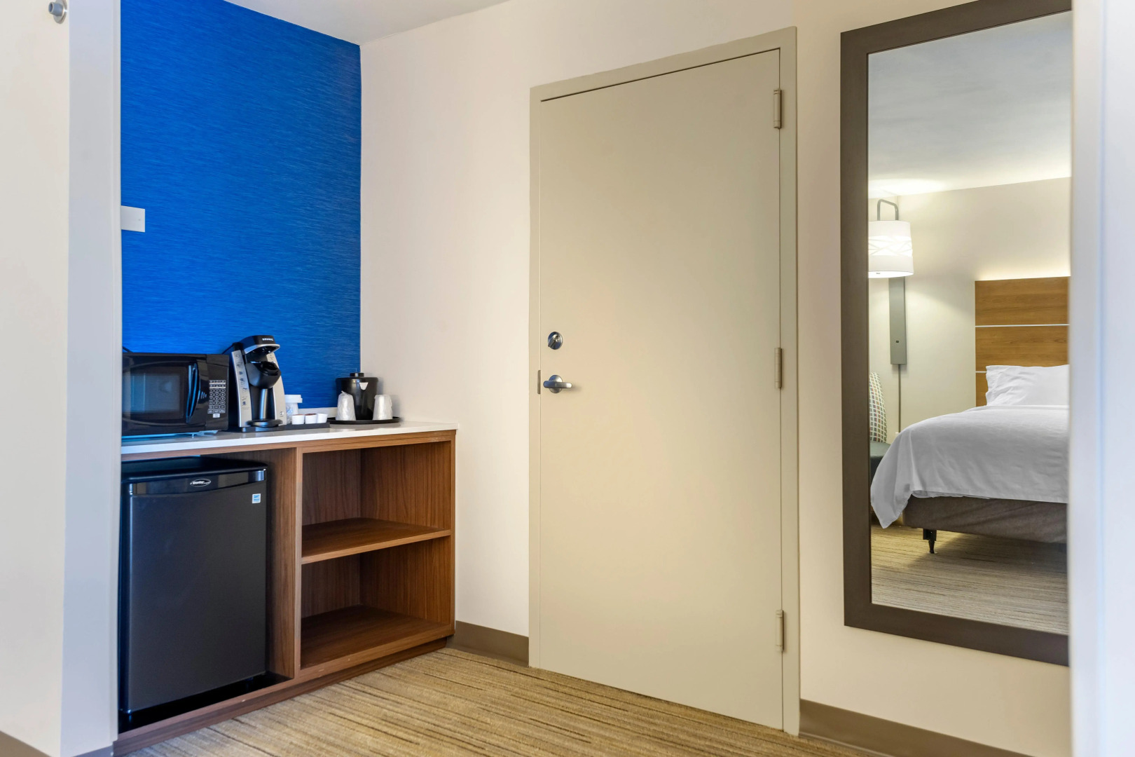 Holiday Inn Express Hotel & Suites Albuquerque Midtown by IHG