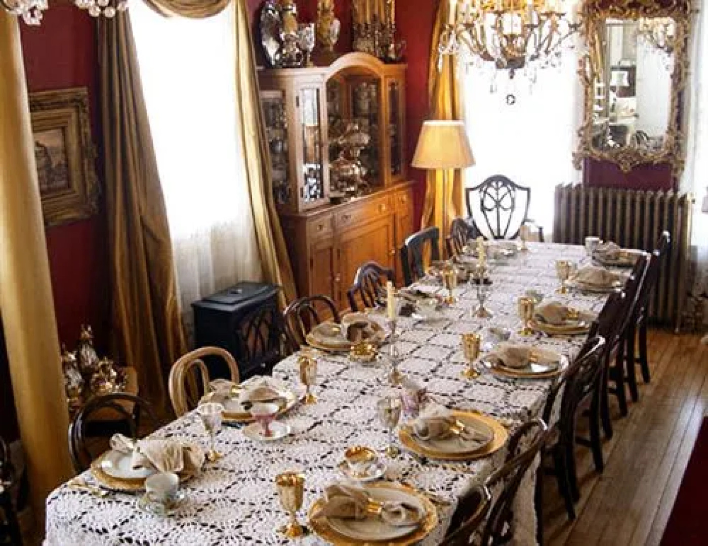 Old Victorian Farmhouse Bed and Breakfast