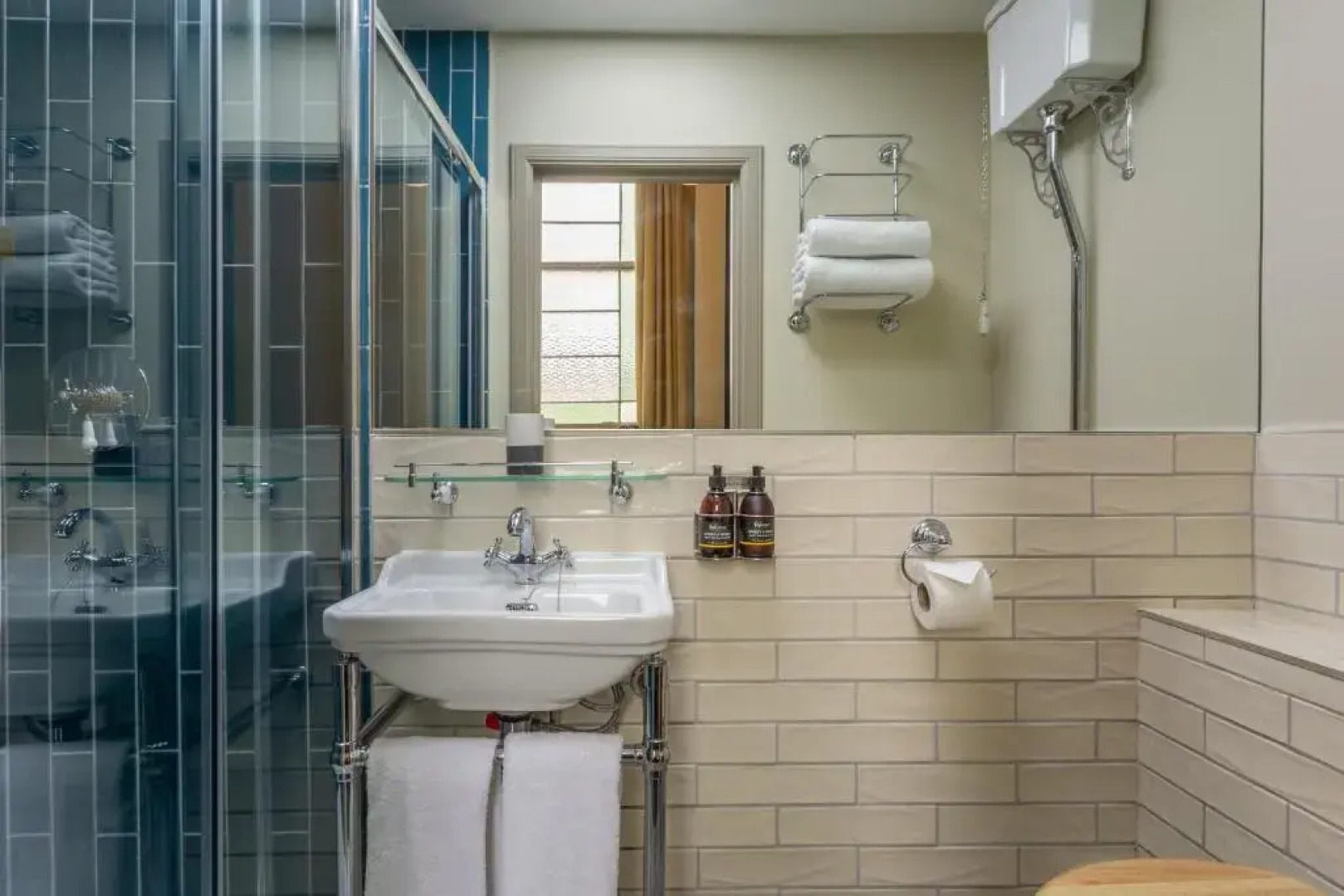 Riva Boutique Hotel & Restaurant