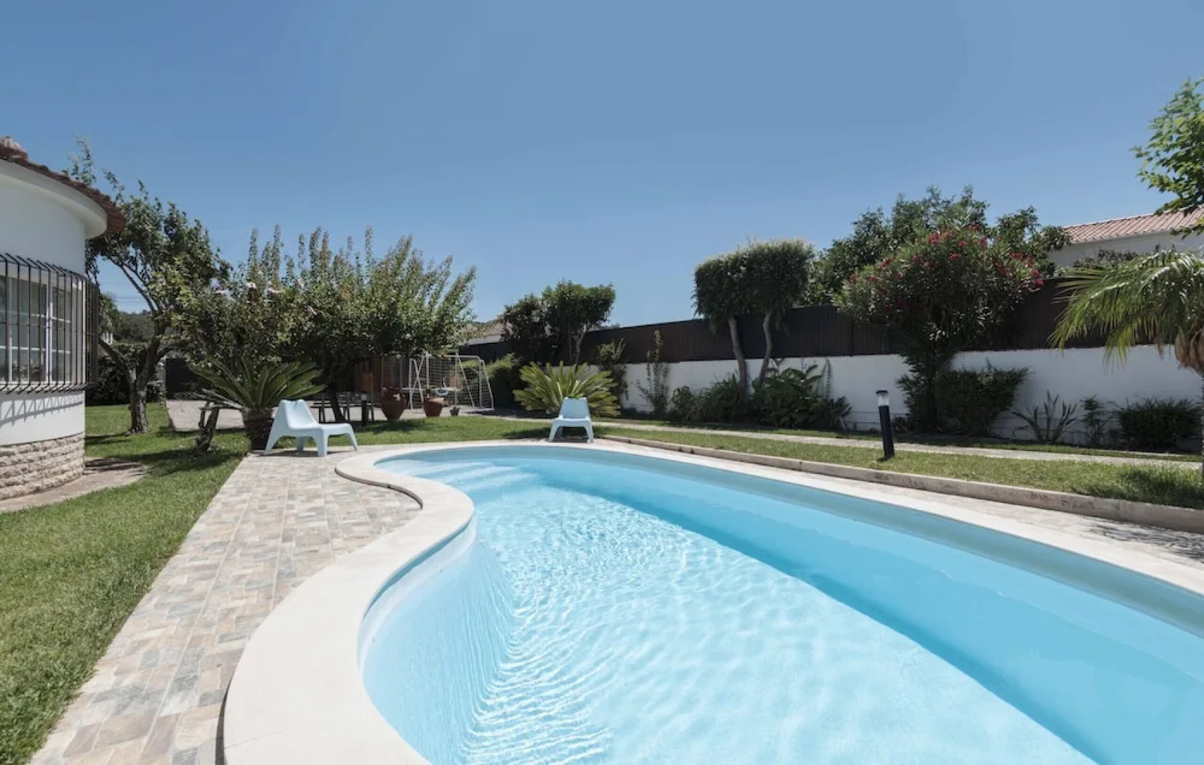 Sesimbra Stylish Villa by Homing