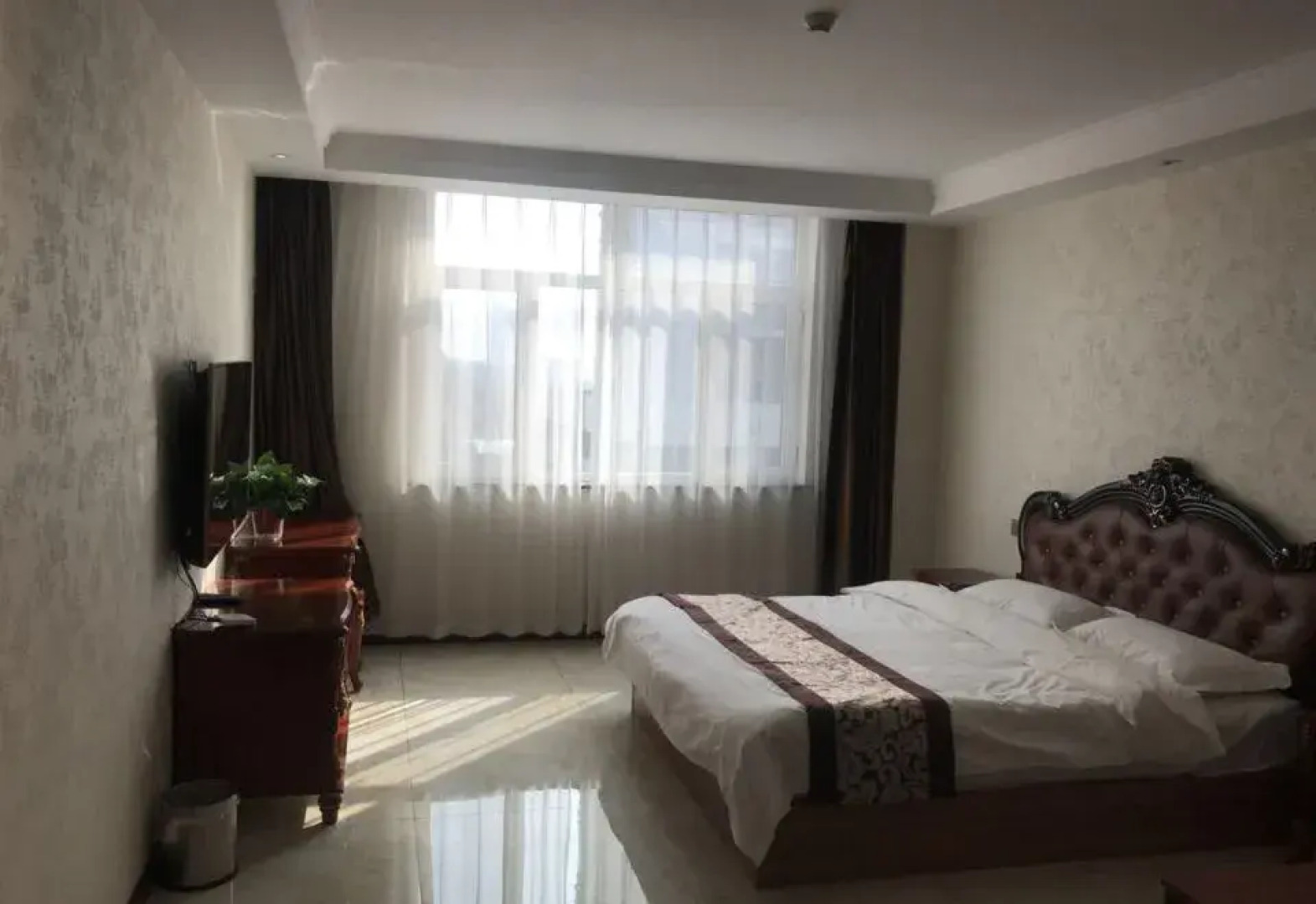 Super 8 Hotel (Tongliao Affiliated Hospital)
