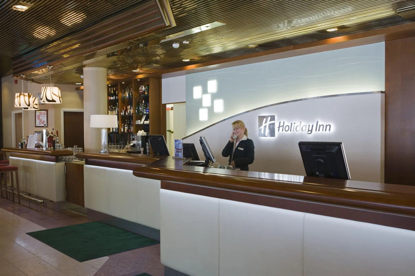 Holiday Inn Helsinki - Vantaa Airport by IHG