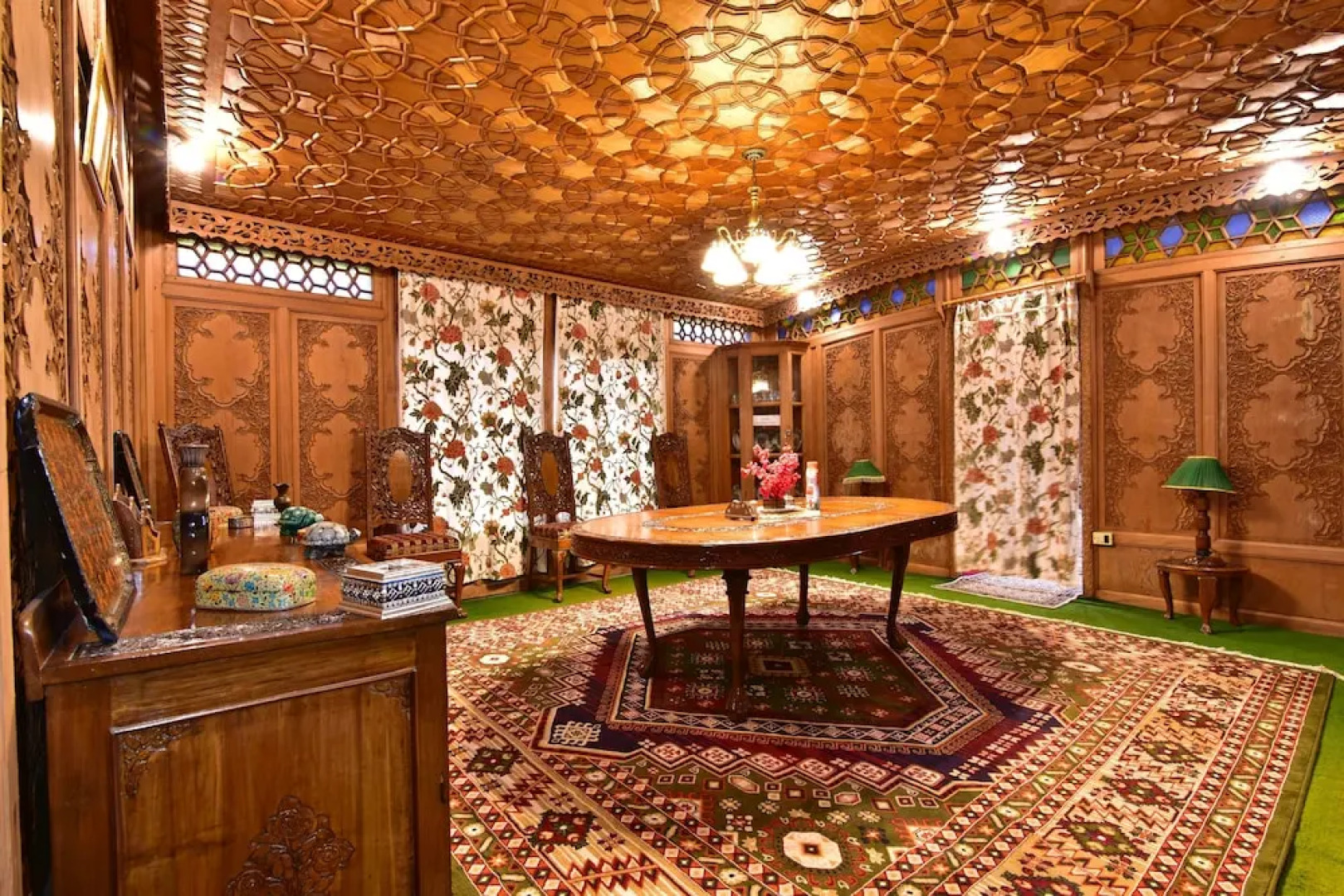 Inshallah Houseboats