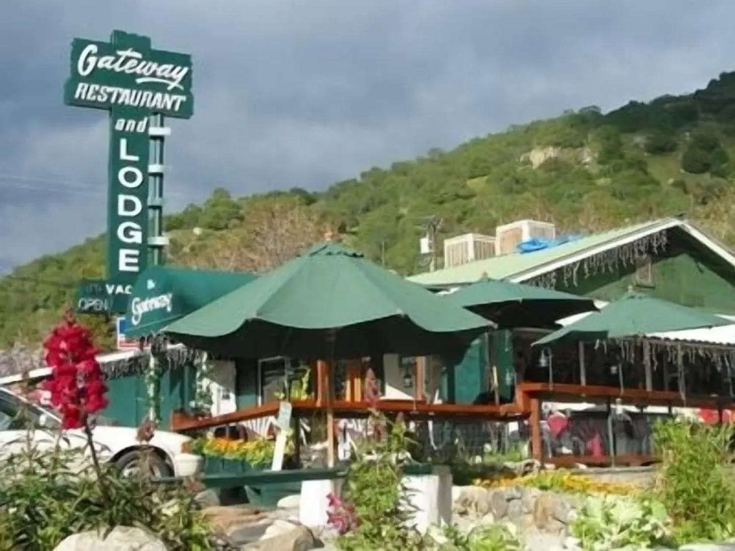 The Gateway Restaurant & Lodge