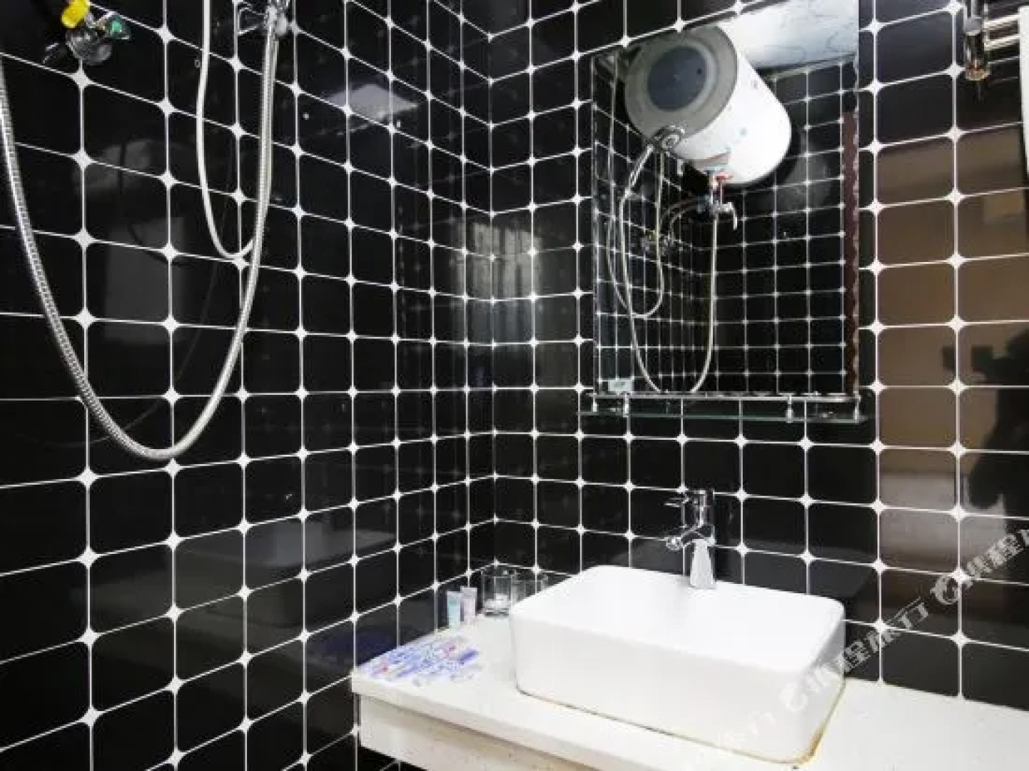 桓仁98快捷宾馆