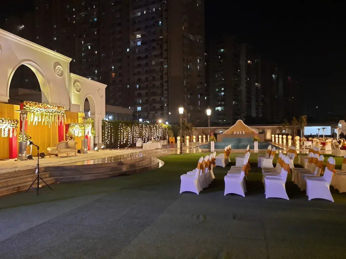 The Gaurs Sarovar Premiere