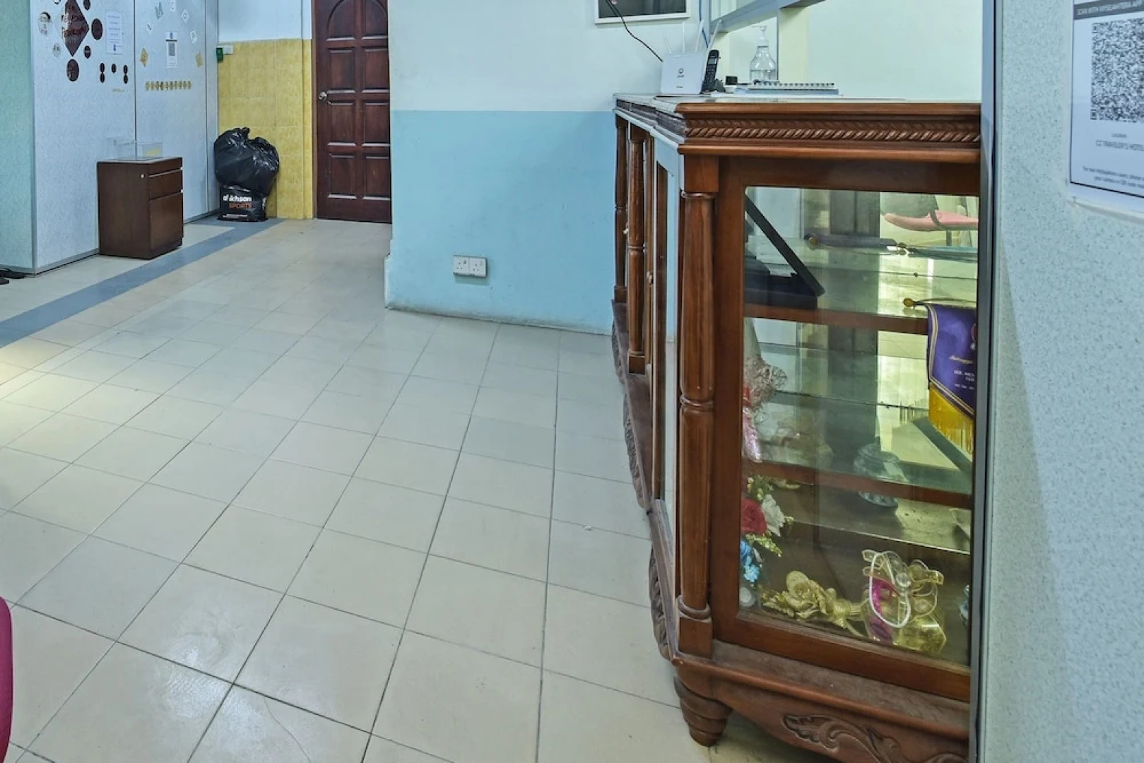 OYO 90441 Cz Traveler's Hotel