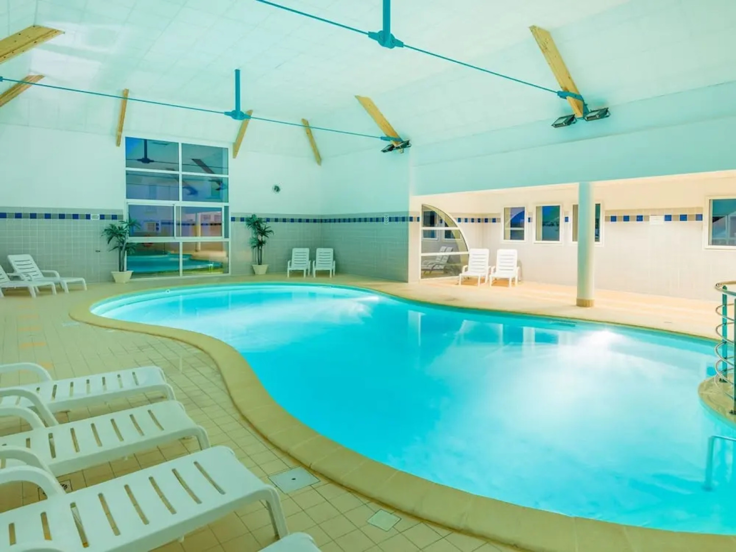 Well-maintained, Linked Holiday Home With Garden and Terrace