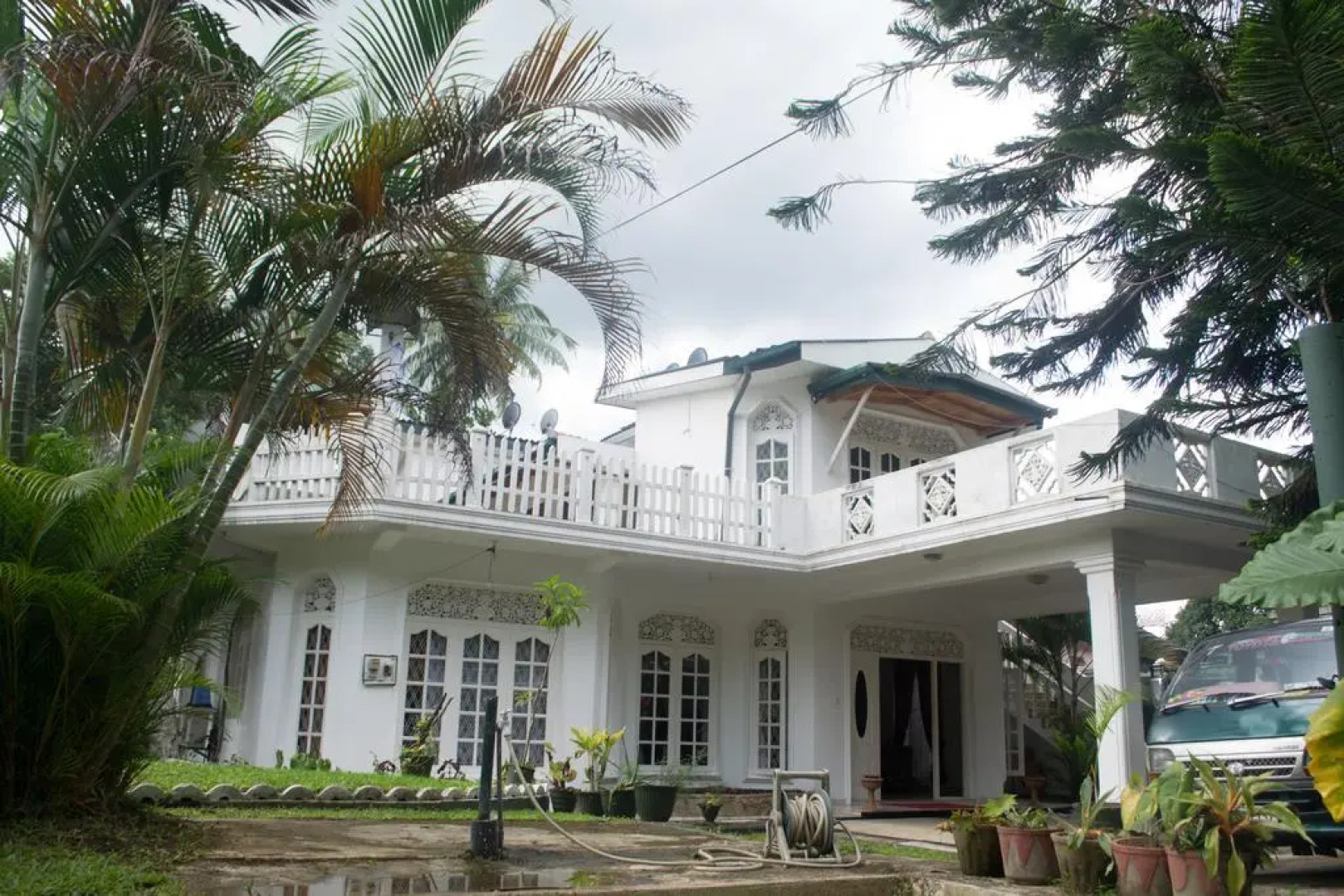 Sethsura Grand Hotel