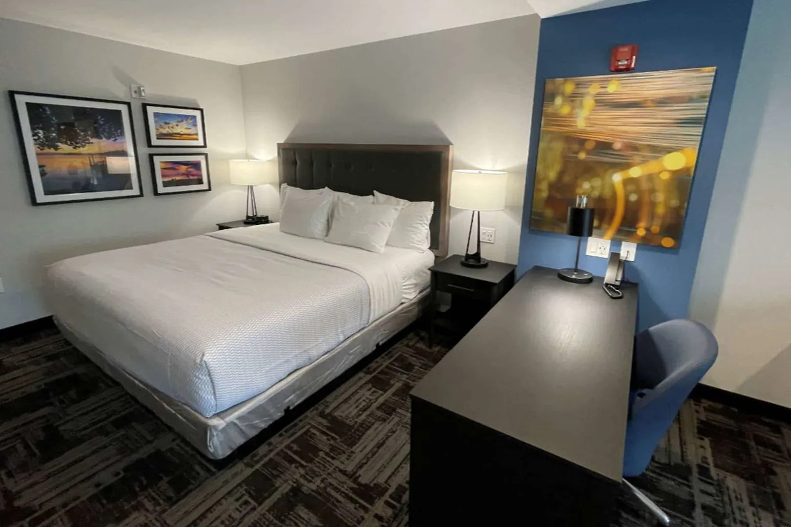 La Quinta Suites by Wyndham South Bend Notre Dame Area