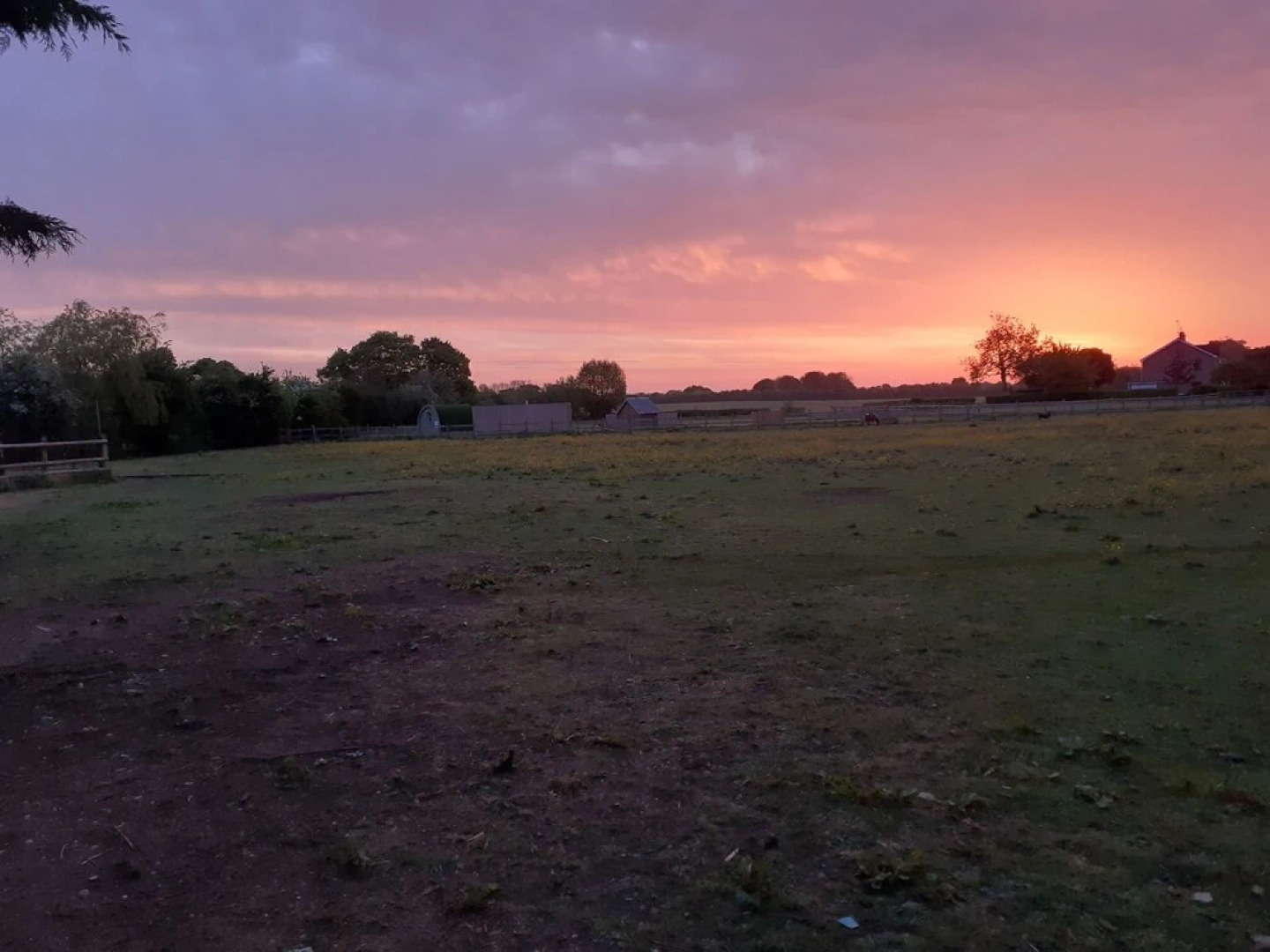 Glamping in Wiltshire the Green Knoll is a Charm