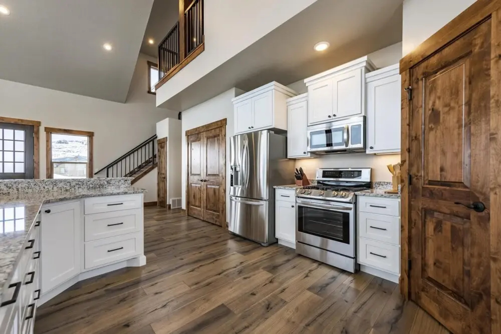 Luxury Designer Home, Beach Access, Pool Access, Private Community - Sleeps 39