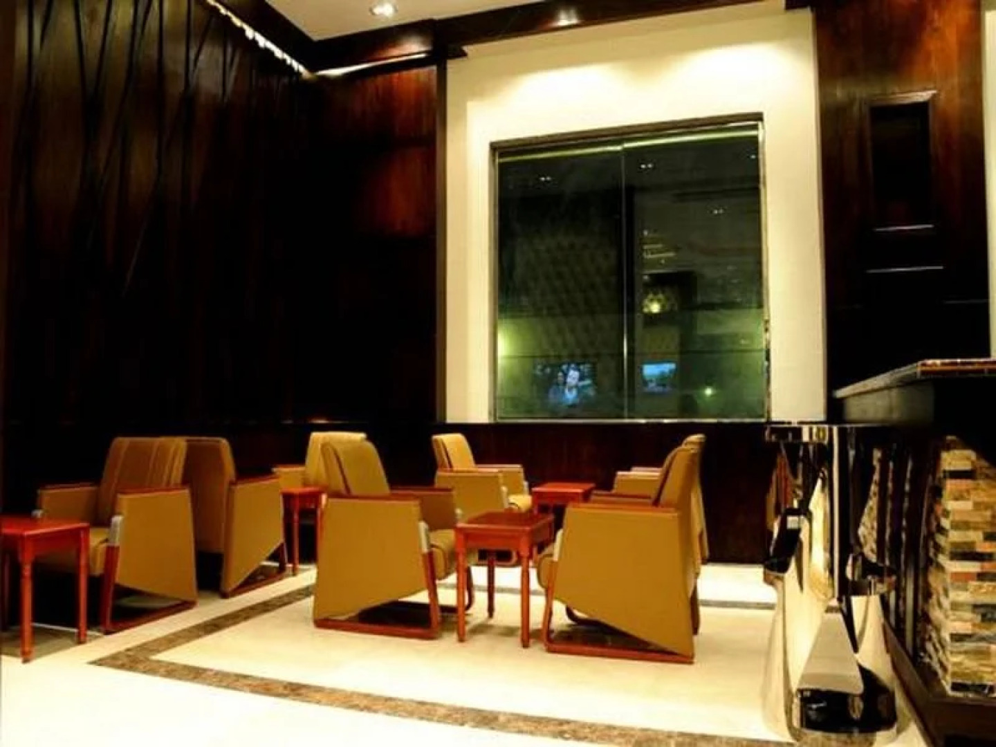 Al Yamama Palace Hotel Suites