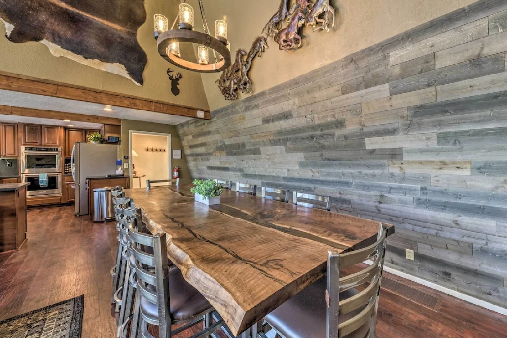 Hot Tub, Game Room & Sauna: Ruidoso Hideaway!