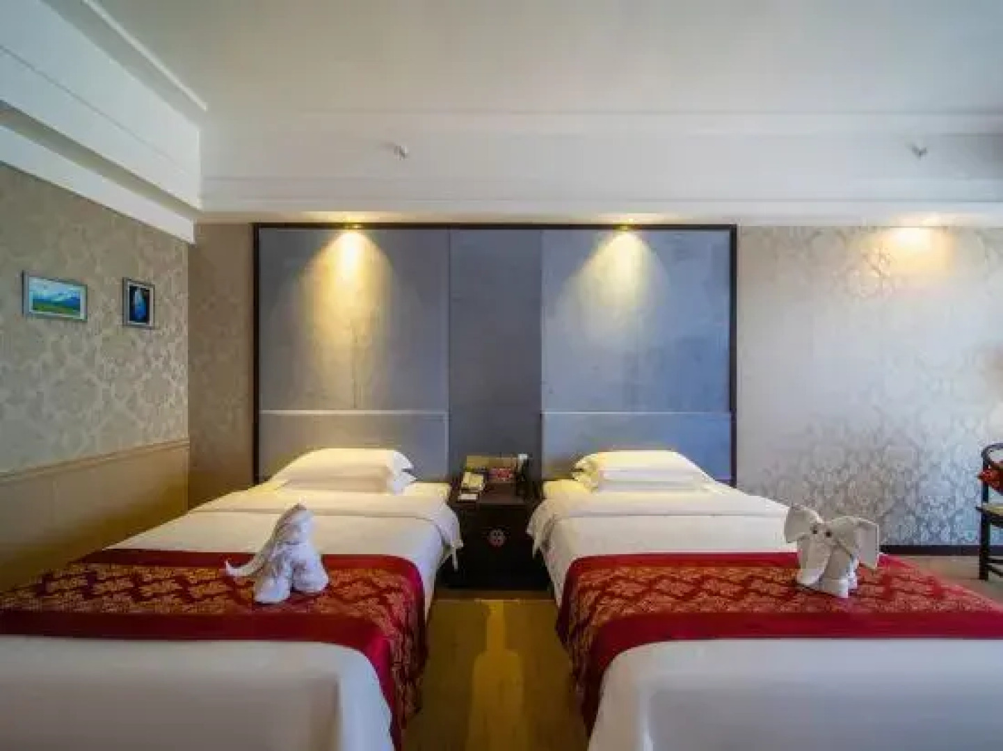 Zhangjiajie World Water Four Seasons International Hotel