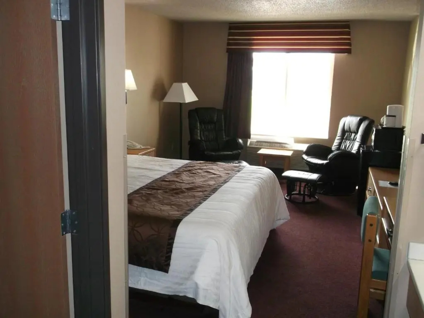 De Smet Super Deluxe Inn and Suites