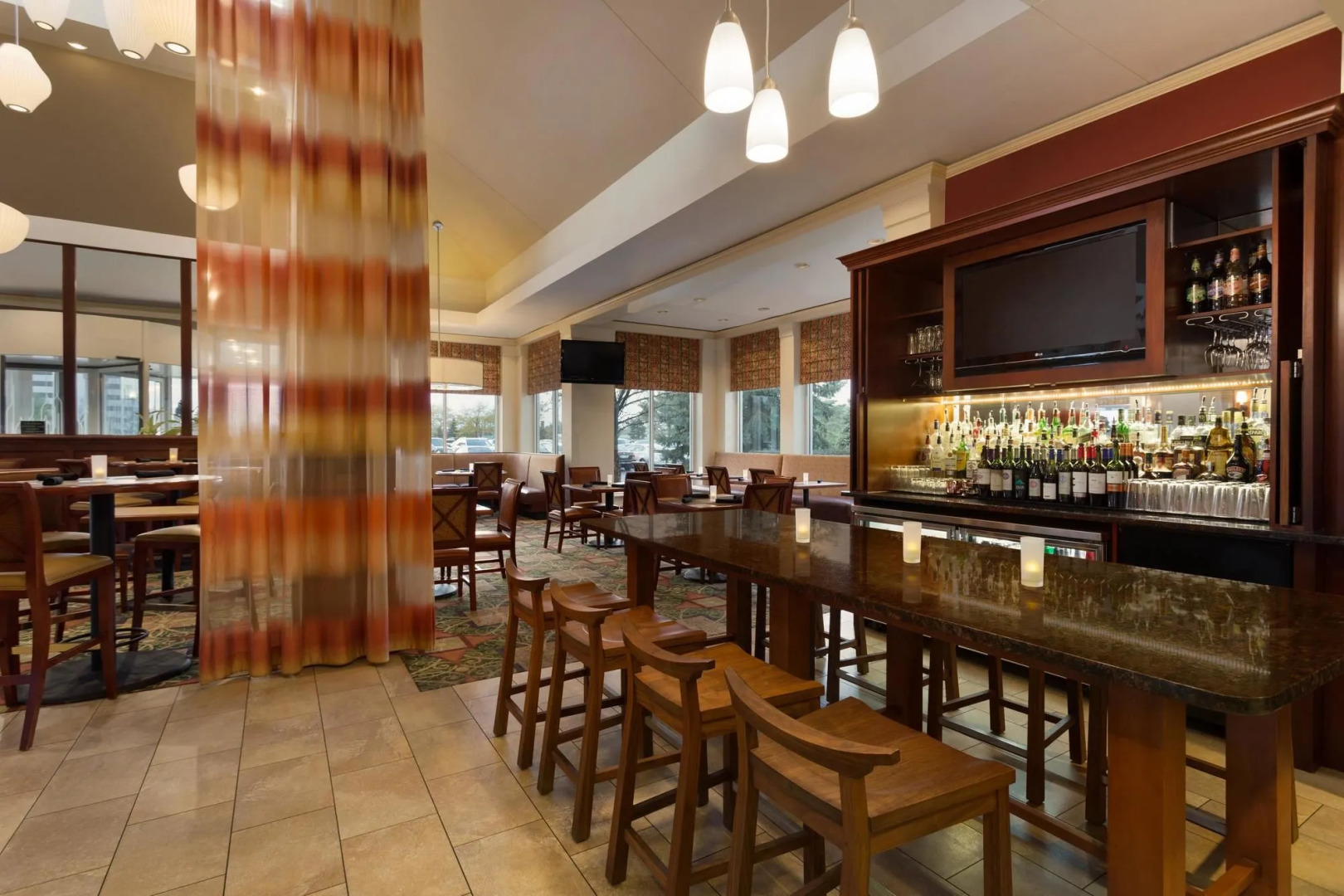 Hilton Garden Inn Chicago / Oak Brook