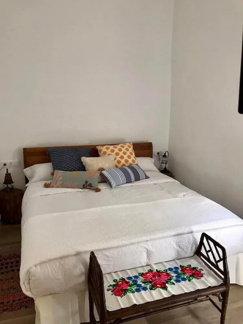 Alba 2-bed Cottage - Sleeps 4 - Montseny Park