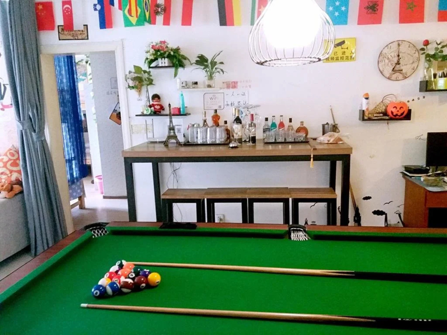 Long Men Zhen Youth Hostel