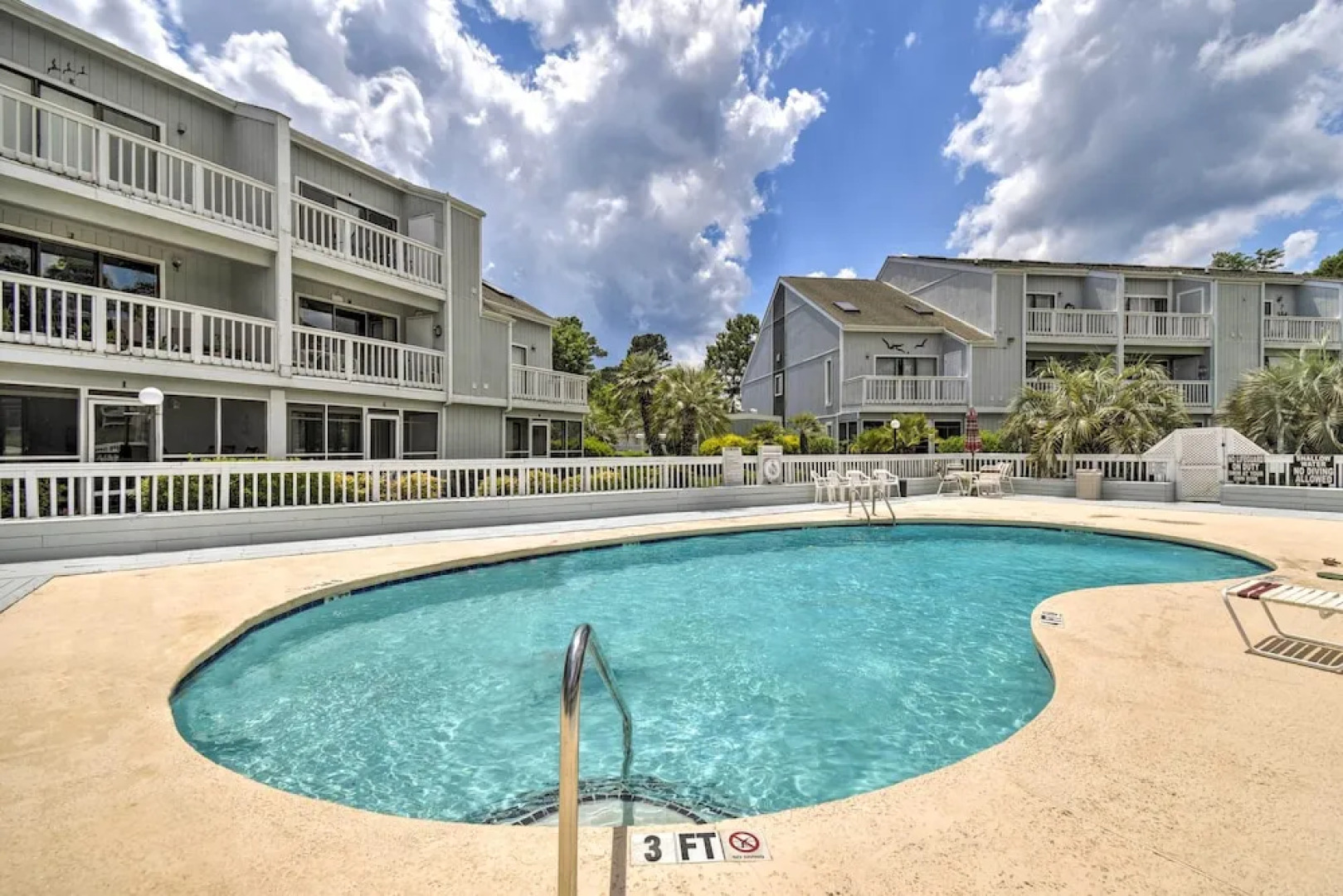 Little River Condo w/ Pool ~ 3 Mi to Beach!