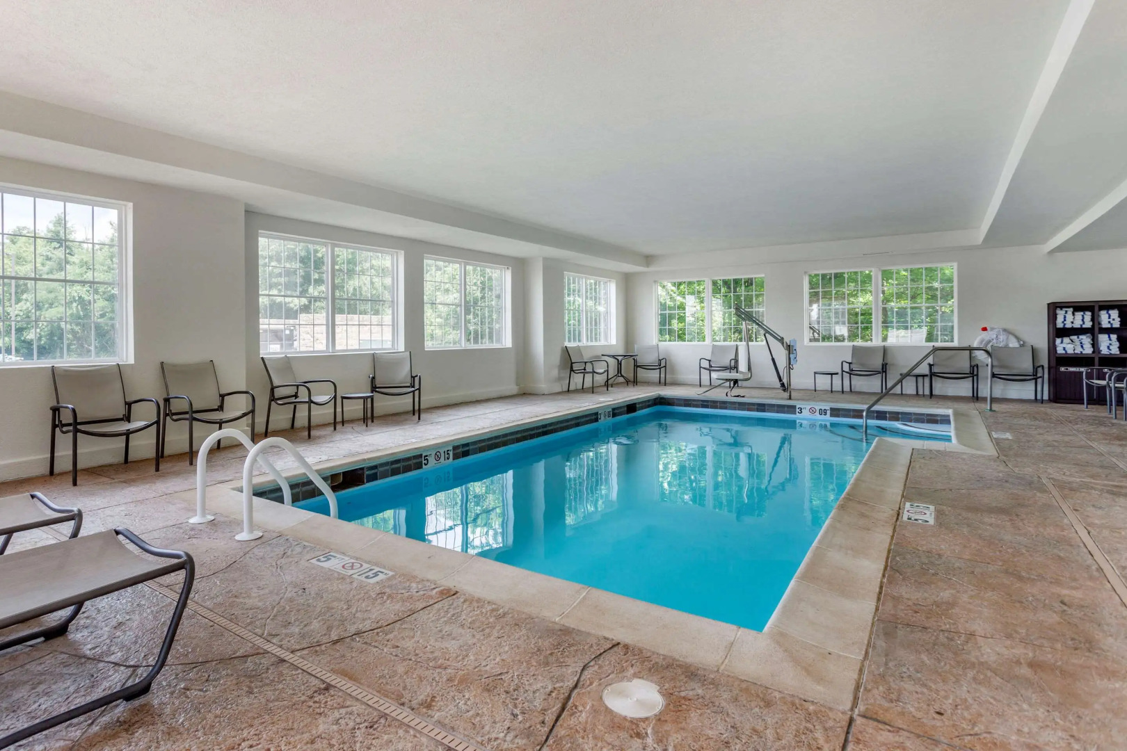 Comfort Suites Clarksville near Governors Square Mall