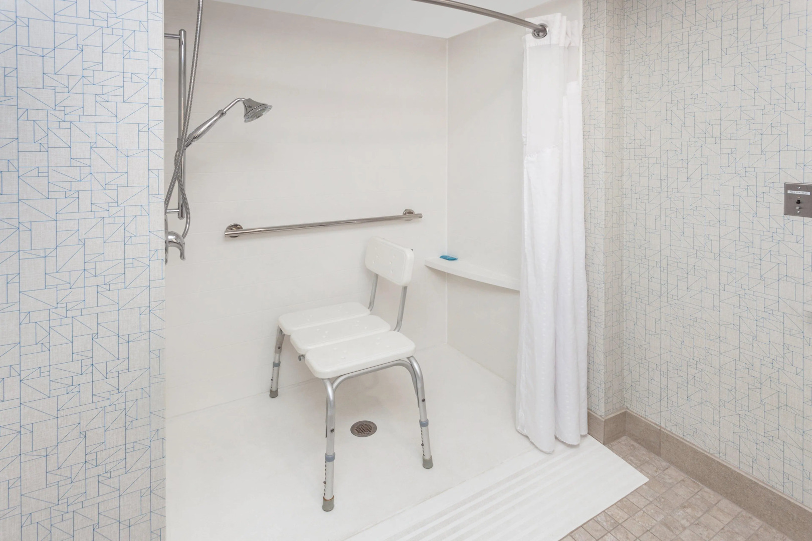 Holiday Inn Express Hotel & Suites Providence-Woonsocket by IHG