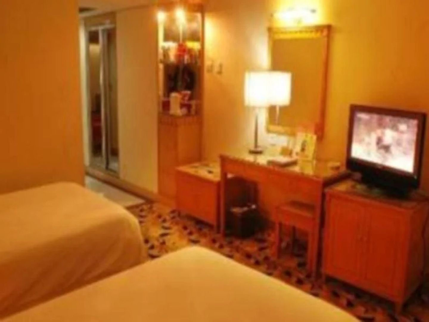 7 Days Inn Xinyang Xinxian Jiefang Road