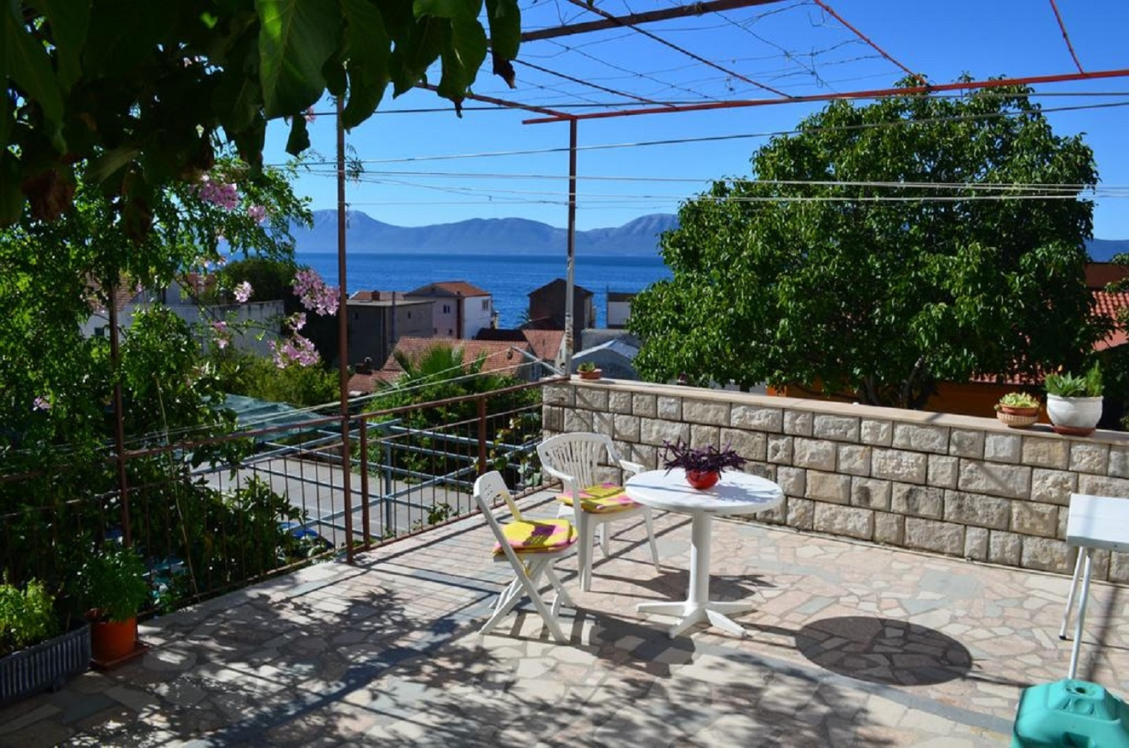 Apartment Jozo - 150 m from pebble beach: A3 Gradac, Riviera Makarska