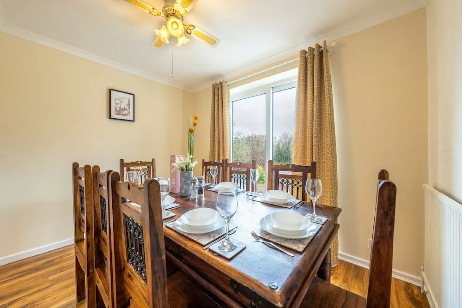 Pierocks Carver Entire House, Free Parking and Wi-fi in High Wycombe