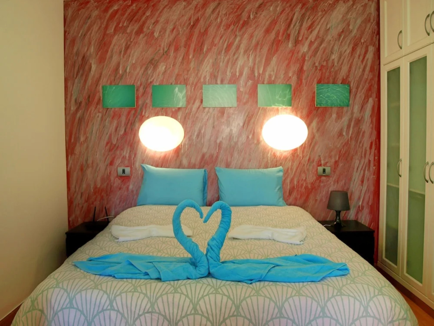 Flatguest Pool and beach