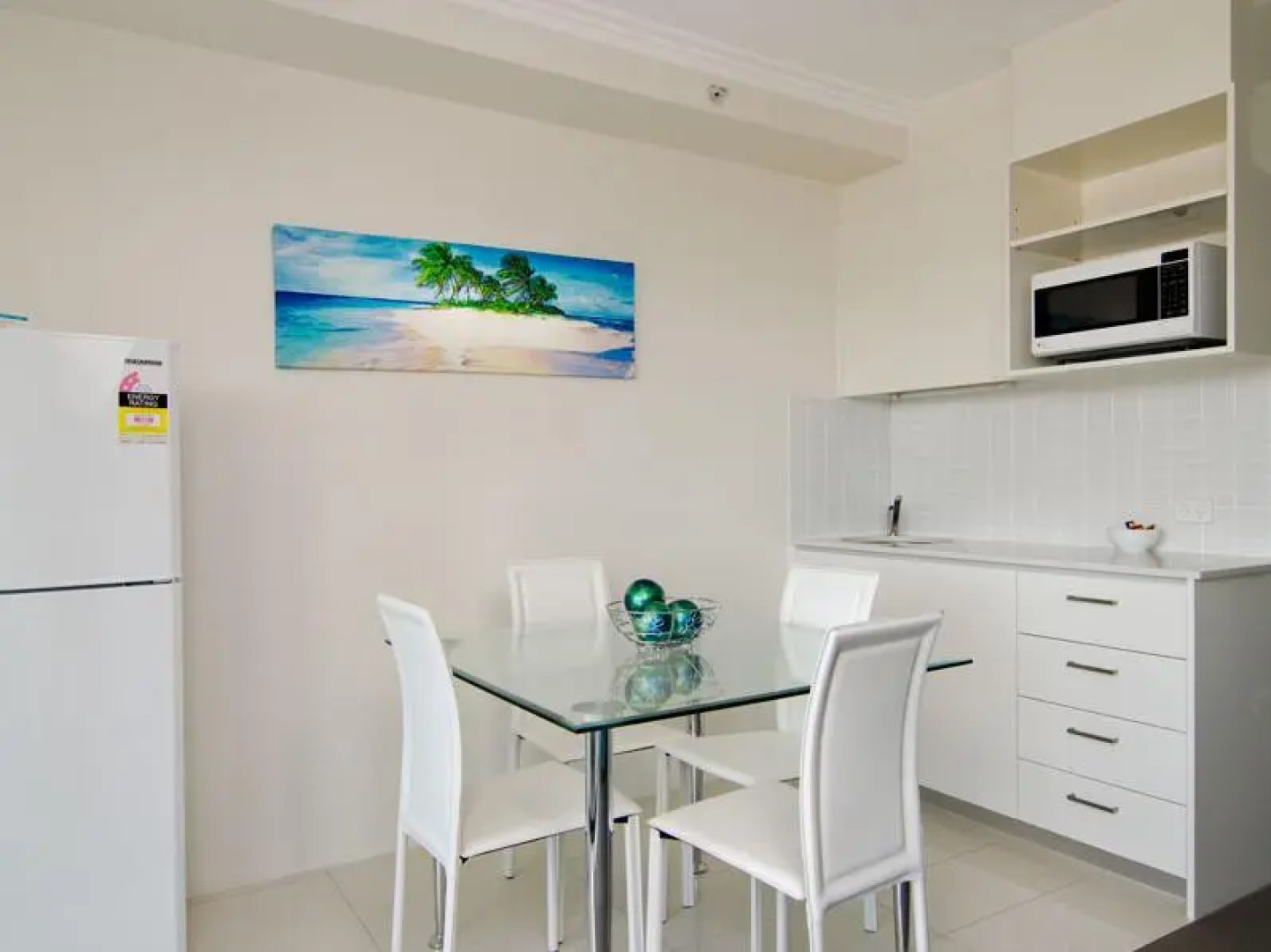 Beach on Sixth Apartments