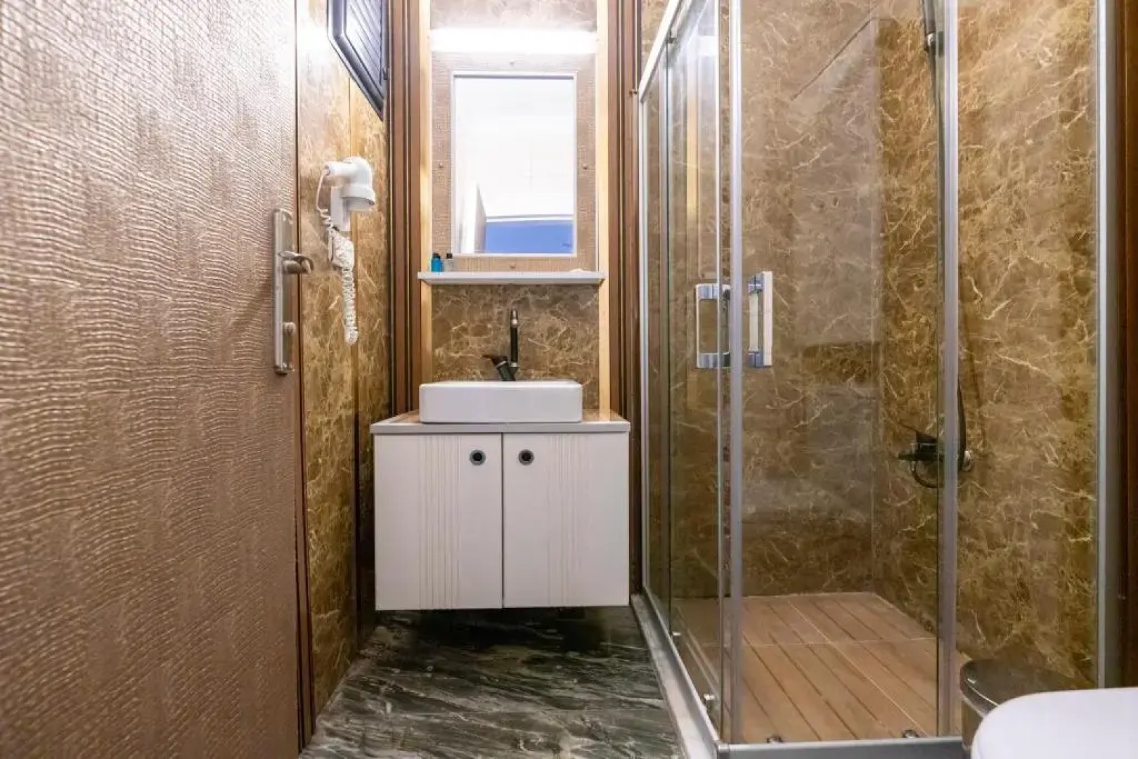 Sude Beach Resort Hotel