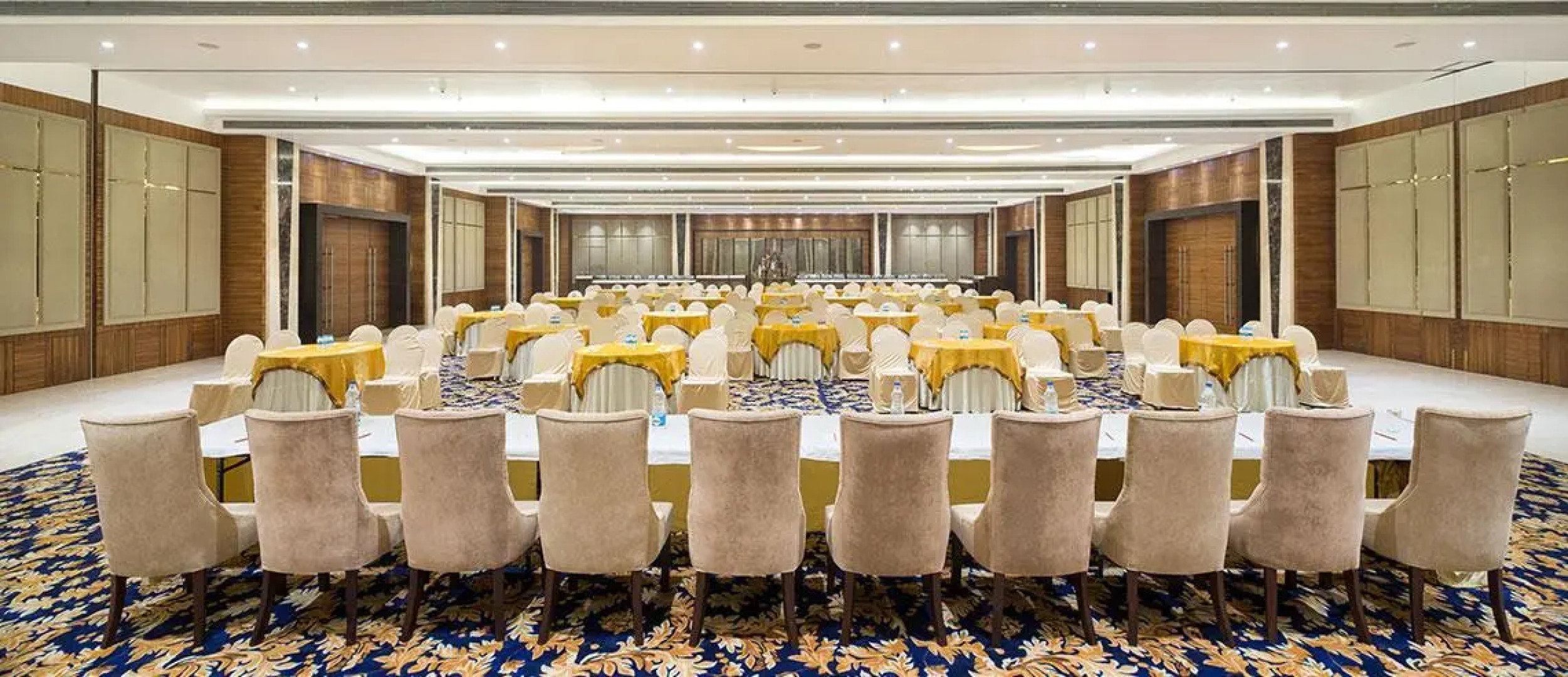 NIRVANA Hotel I Banquets I Club