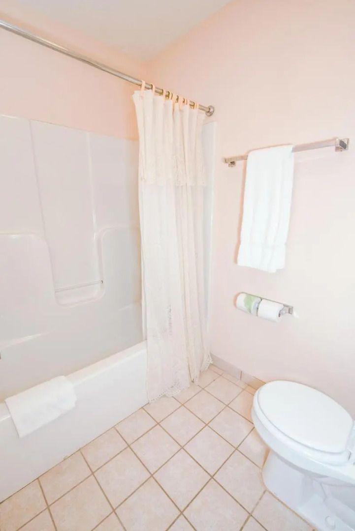 Our Guest Inn and Suites - Downtown