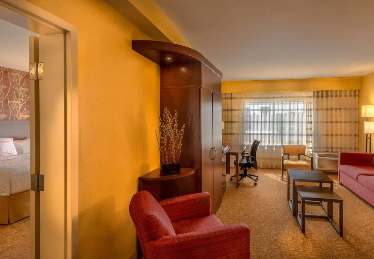 Courtyard by Marriott Charleston Downtown/Civic Center